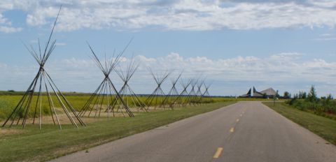 Wanuskewin Heritage Park driveway to the Museum