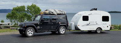 Jeep JK with canoung trailer 