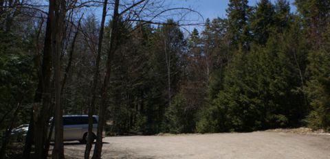 Hardwood Lookout parking