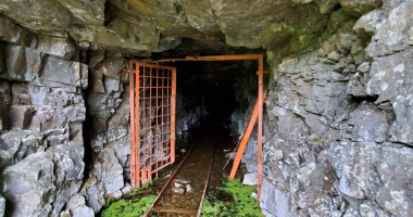 Entrance to abandoned mine 