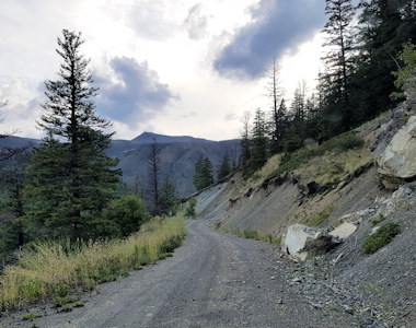 Trail to Poison Mountain hill side 