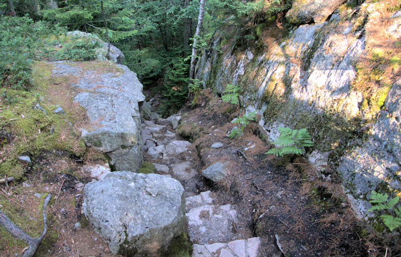 Agawa Rock Trail 