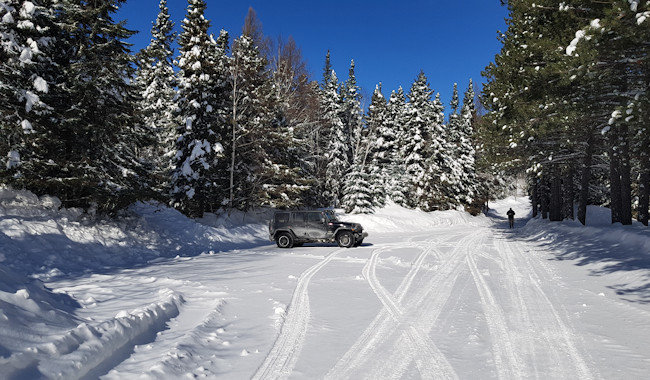 Parking at Windy Lake